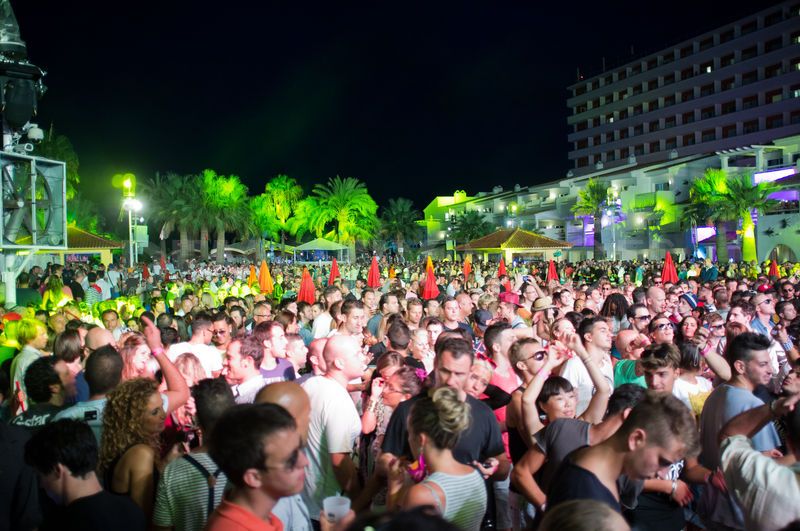 Die Partyszene Auf Ibiza – Angesagte Clubs Und Partystrände